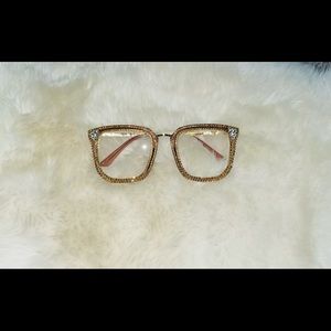 Trendy Cat Eye Frame Rhinestone Sunglasses